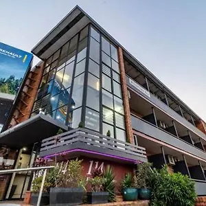 kingsford-riverside-inn.queenslandhotels.net/